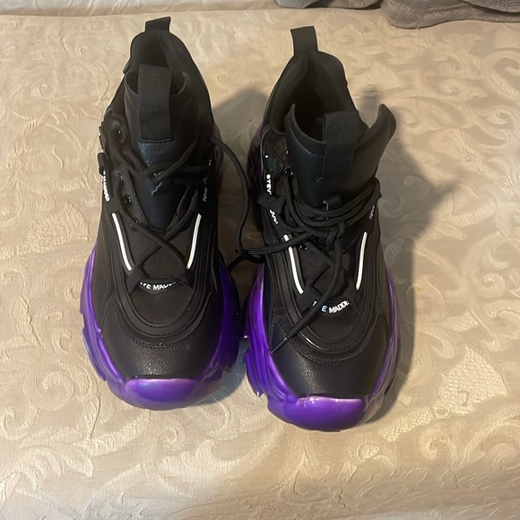 Steve Madden Ecker sneakers in purple - Picture 2 of 5